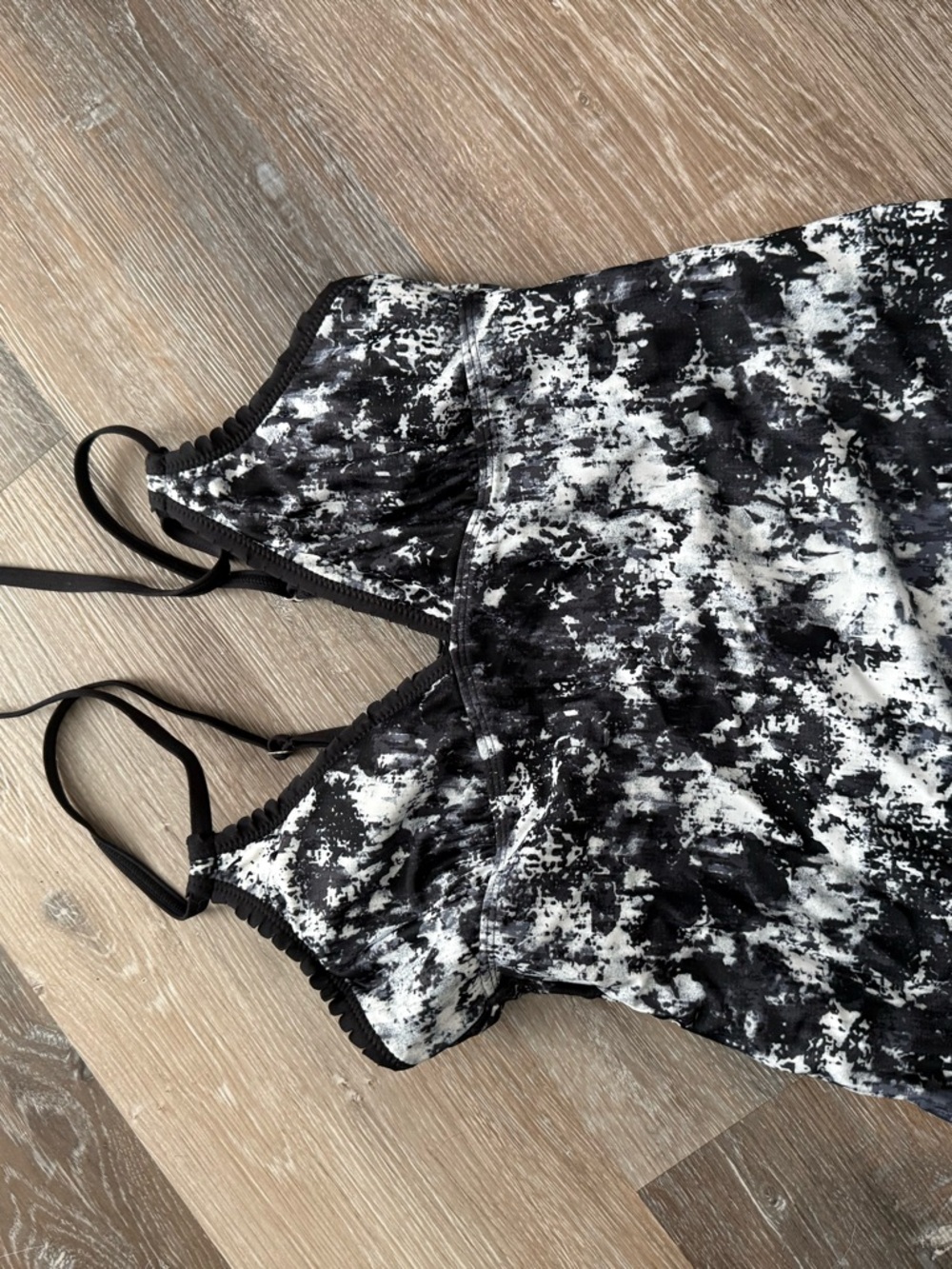 Athleta Black and White Patterned Bikini Top